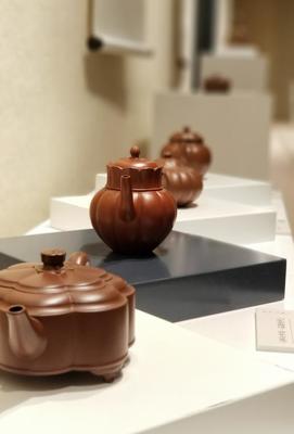 江南雅藝風傳南粵!&ldquo;紫砂九雋&rdquo;匯聚宜興紫砂藝苑新銳在東莞開展